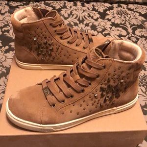 UGG W Gradie Deco with Studs Size 8